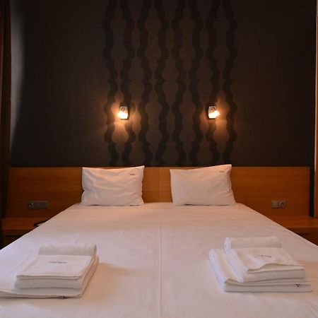 Super Premium Two Bedroom Suite On Vitosha Boulevard صوفيا المظهر الخارجي الصورة